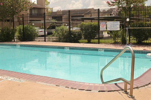 10555 Turtlewood Court 1403, Houston, TX 77072