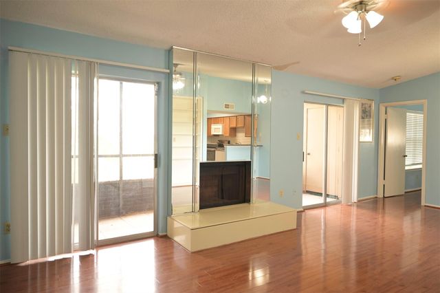 10555 Turtlewood Court 1403, Houston, TX 77072