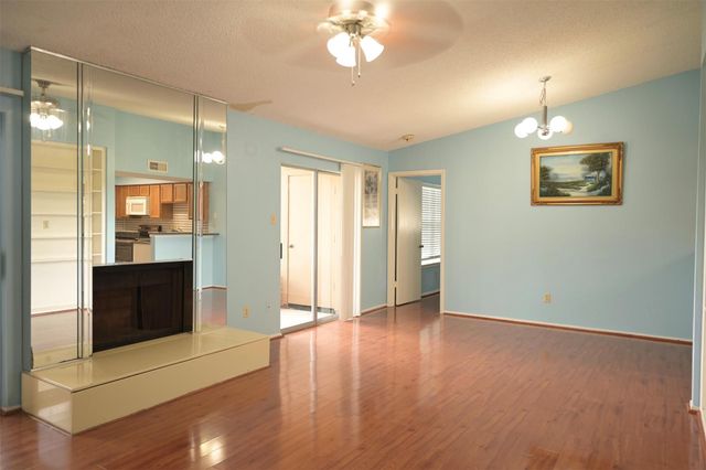 10555 Turtlewood Court 1403, Houston, TX 77072