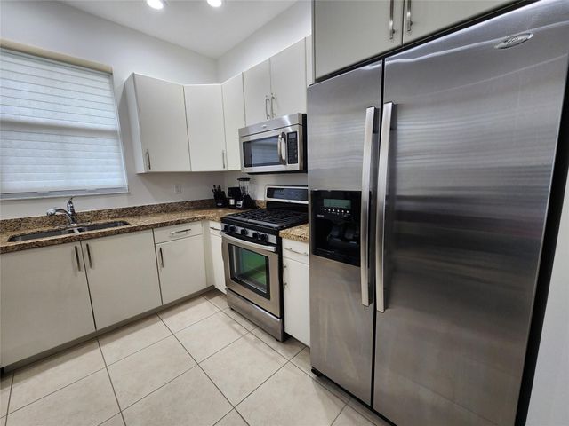 12698 NW 32nd Place, Sunrise, FL 33323