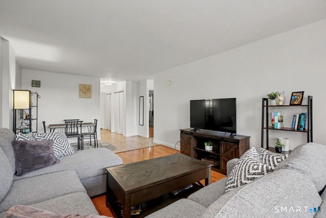 91 Strawberry Hill Avenue 533, Stamford, CT 06902