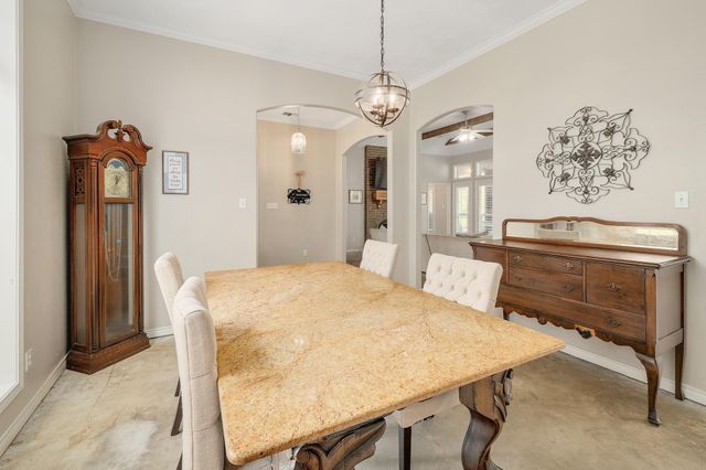286 Arbors CIR, Elgin, TX 78621