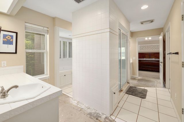 286 Arbors CIR, Elgin, TX 78621
