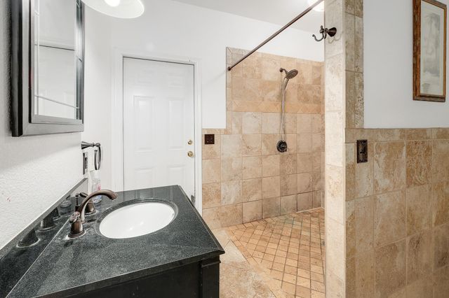 286 Arbors CIR, Elgin, TX 78621