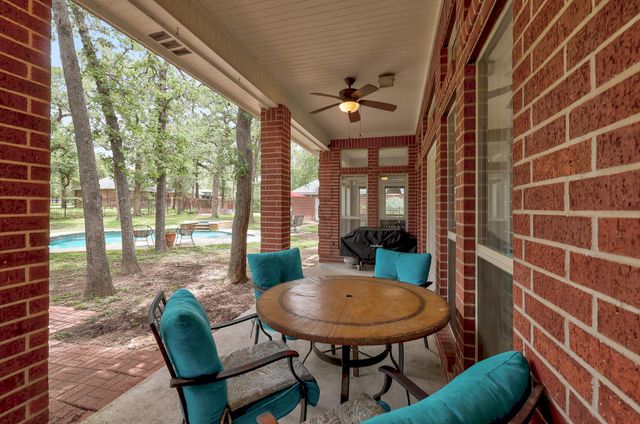 286 Arbors CIR, Elgin, TX 78621