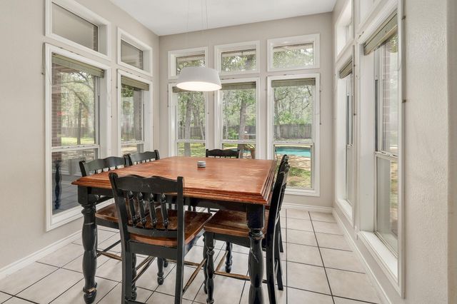 286 Arbors CIR, Elgin, TX 78621
