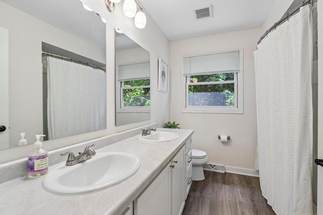1241 Riverton DRIVE, Mukwonago, WI 53149