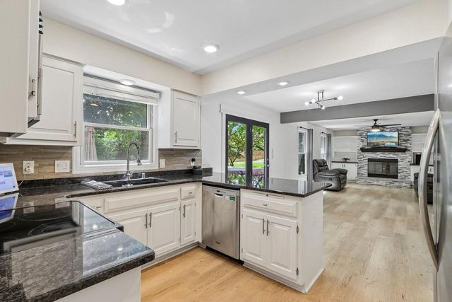 1241 Riverton DRIVE, Mukwonago, WI 53149