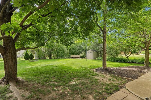 1241 Riverton DRIVE, Mukwonago, WI 53149