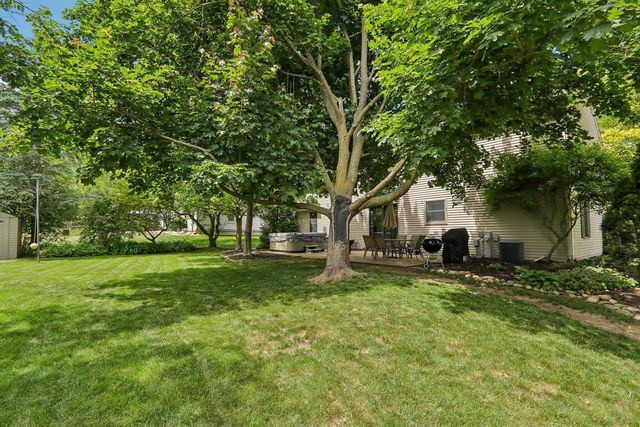1241 Riverton DRIVE, Mukwonago, WI 53149
