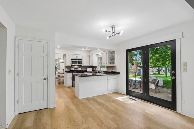1241 Riverton DRIVE, Mukwonago, WI 53149