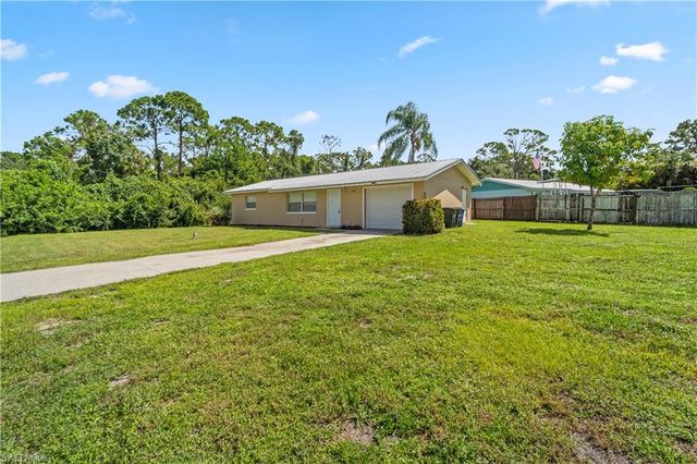 1290 Barrett RD, North Fort Myers, FL 33903