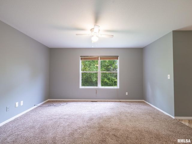 3317 W RICHWOODS Boulevard, Peoria, IL 61604