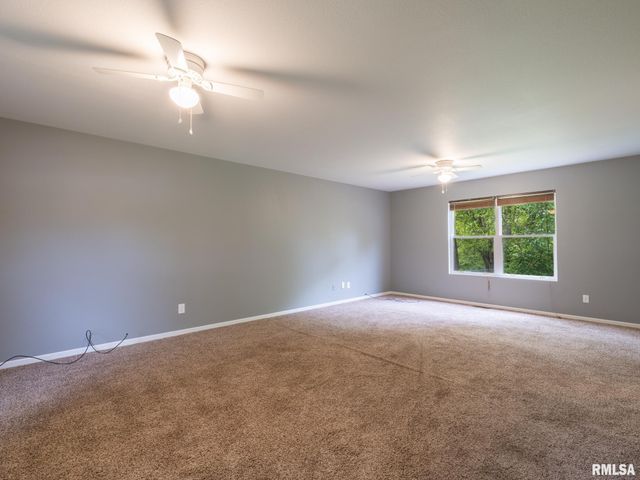 3317 W RICHWOODS Boulevard, Peoria, IL 61604
