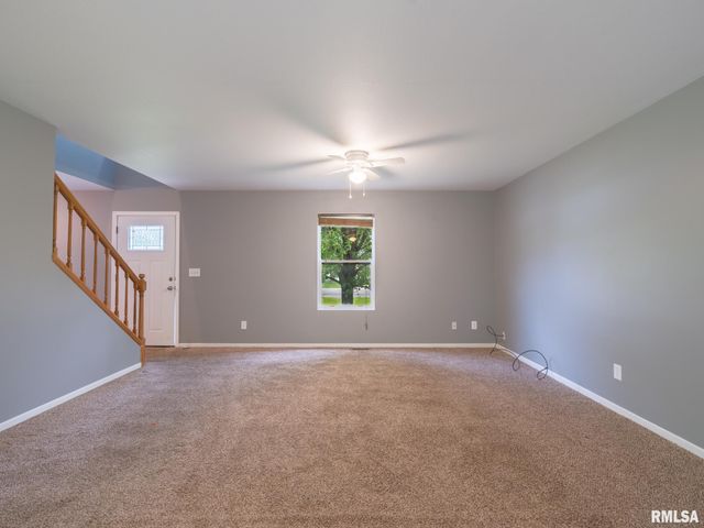 3317 W RICHWOODS Boulevard, Peoria, IL 61604