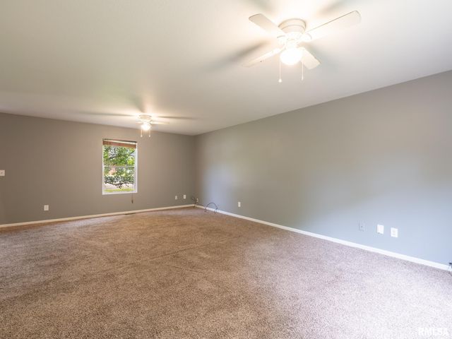 3317 W RICHWOODS Boulevard, Peoria, IL 61604