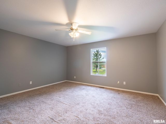 3317 W RICHWOODS Boulevard, Peoria, IL 61604