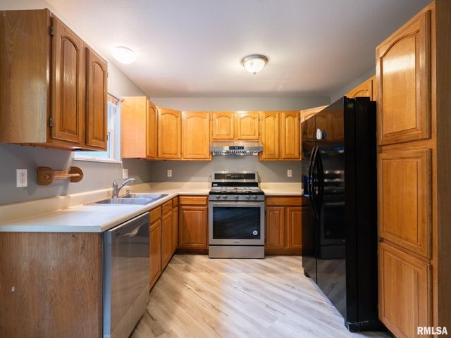 3317 W RICHWOODS Boulevard, Peoria, IL 61604