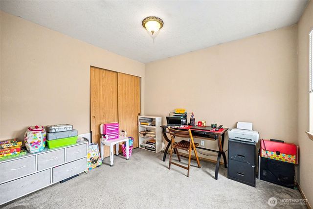 5520 Cricket Ln SE, Lacey, WA 98503