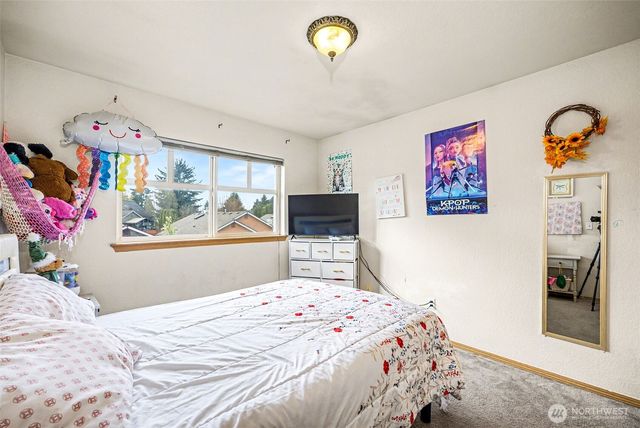 5520 Cricket Ln SE, Lacey, WA 98503