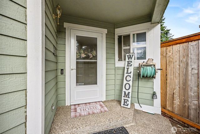 5520 Cricket Ln SE, Lacey, WA 98503