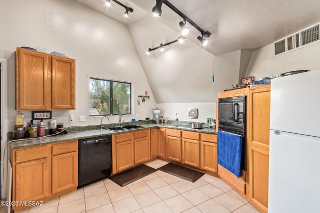 5821 W Gerhart Road, Tucson, AZ 85745