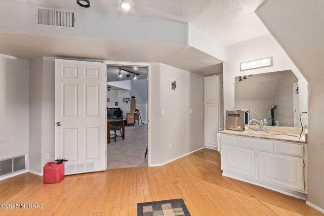 5821 W Gerhart Road, Tucson, AZ 85745