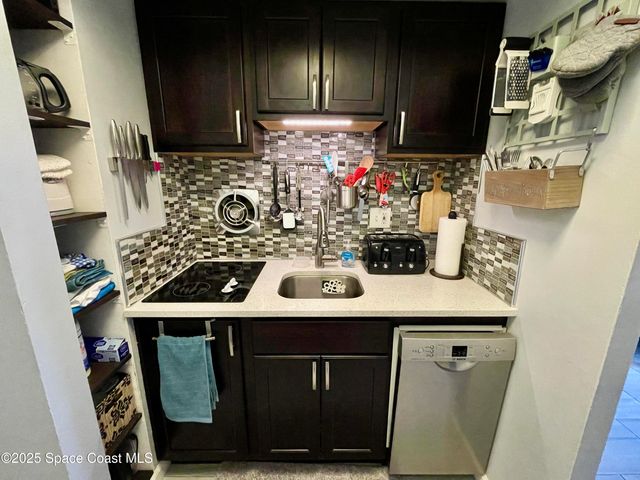 3190 N Atlantic Avenue 105, Cocoa Beach, FL 32931