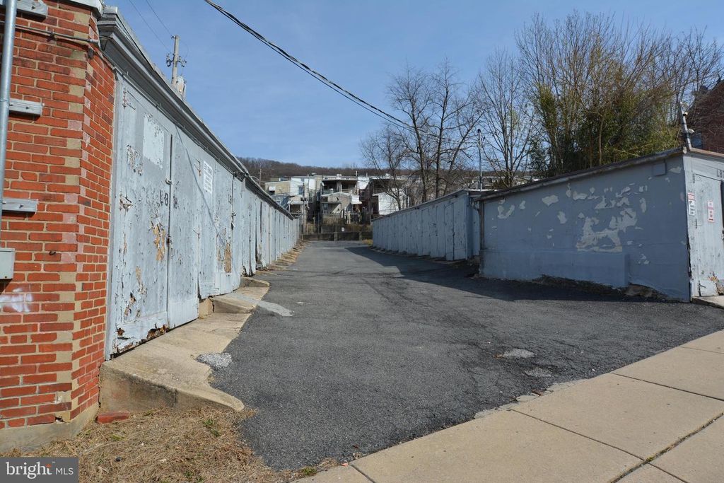 333 LOMBARD ST, Reading, PA 19604