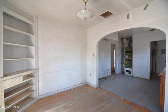 1912 W MONTE VISTA Road, Phoenix, AZ 85009