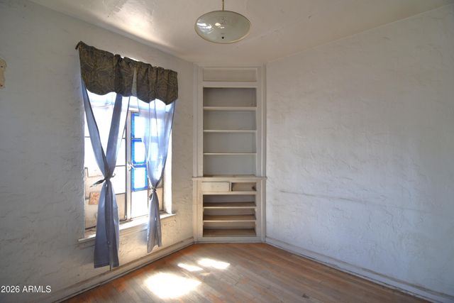 1912 W MONTE VISTA Road, Phoenix, AZ 85009