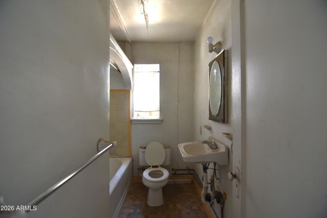 1912 W MONTE VISTA Road, Phoenix, AZ 85009