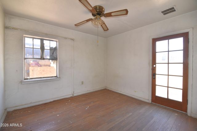 1912 W MONTE VISTA Road, Phoenix, AZ 85009