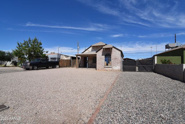 1912 W MONTE VISTA Road, Phoenix, AZ 85009