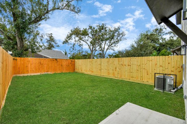 2610 Vance Street, Houston, TX 77093