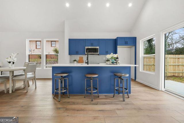 672 Commercial Avenue NW, Atlanta, GA 30318