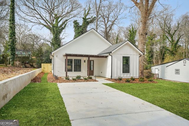 672 Commercial Avenue NW, Atlanta, GA 30318