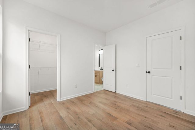 672 Commercial Avenue NW, Atlanta, GA 30318