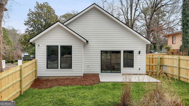 672 Commercial Avenue NW, Atlanta, GA 30318