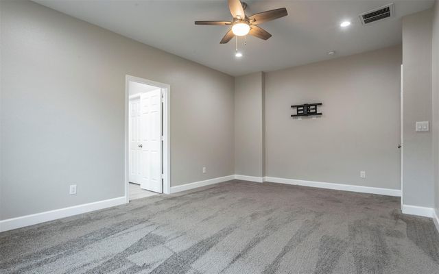 2718 Leslie LN, San Marcos, TX 78666