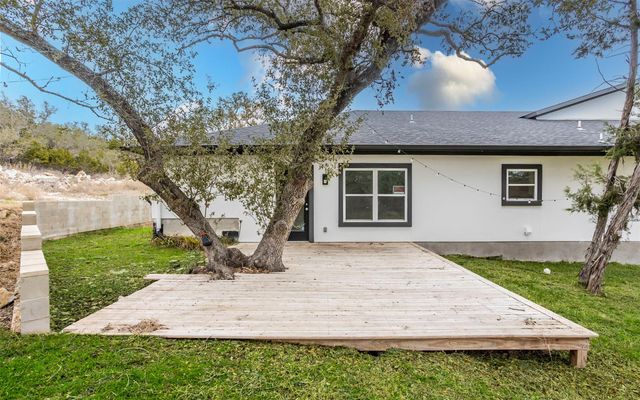 2718 Leslie LN, San Marcos, TX 78666