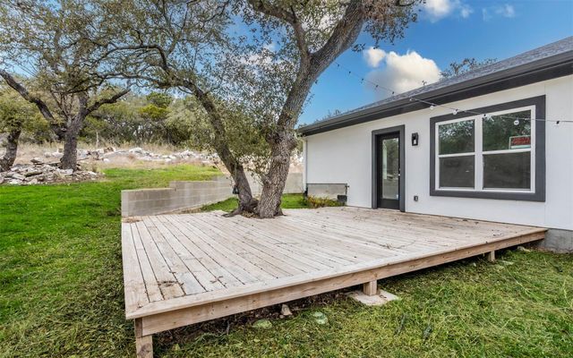 2718 Leslie LN, San Marcos, TX 78666