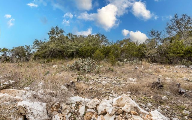 2718 Leslie LN, San Marcos, TX 78666