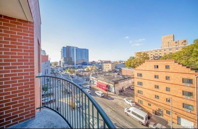 136-16 35th Avenue 7C, Flushing, NY 11354