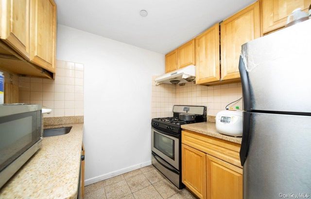 136-16 35th Avenue 7C, Flushing, NY 11354