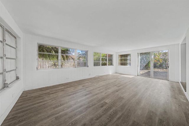 7730 W Lake Drive, Lake Clarke Shores, FL 33406