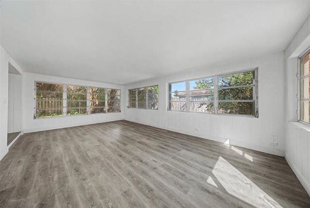 7730 W Lake Drive, Lake Clarke Shores, FL 33406