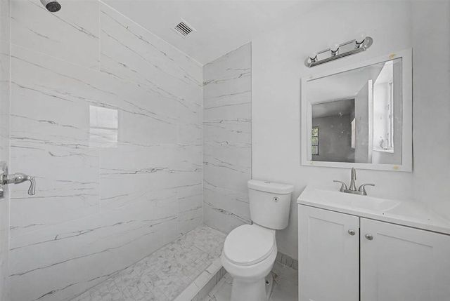 7730 W Lake Drive, Lake Clarke Shores, FL 33406