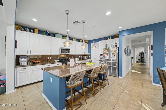 18116 W TURNEY Avenue W, Goodyear, AZ 85395