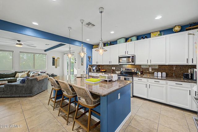 18116 W TURNEY Avenue W, Goodyear, AZ 85395